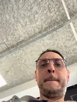 cplcokins34 online show from December 2024 01:00:02 PM