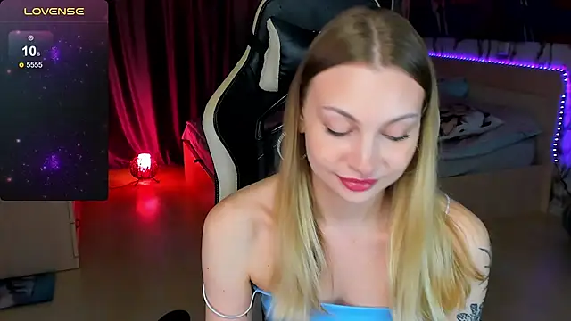 BiMolly online show from September 2025 02:19:01 PM