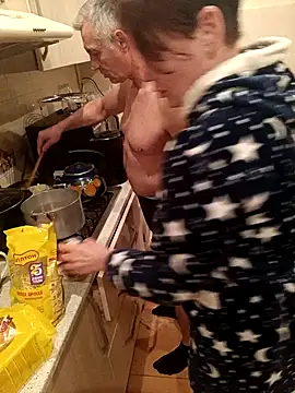 Snapshot of _lady_red_ chatting on January 2025 03:06:01 PM lady red online show from January 2025 03:06:01 PM