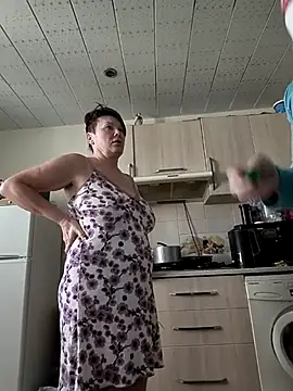 Snapshot of _lady_red_ chatting on March 2025 05:36:01 AM lady red online show from March 2025 05:36:01 AM