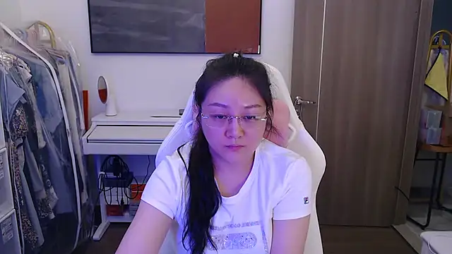 SusanWang online show from January 2025 08:43:02 AM