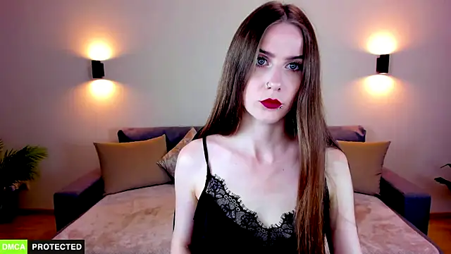 TheWoman   online show from September 2025 05:56:02 PM