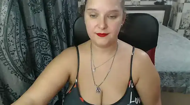 Snapshot of Boolochka chatting on December 2024 08:37:01 PM Boolochka online show from December 2024 08:37:01 PM