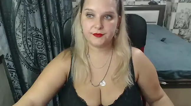 Snapshot of Boolochka chatting on December 2024 07:41:02 PM Boolochka online show from December 2024 07:41:02 PM