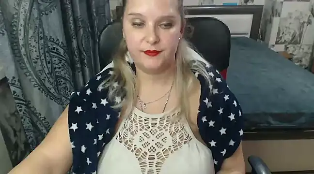 Snapshot of Boolochka chatting on January 2025 08:19:02 PM Boolochka online show from January 2025 08:19:02 PM