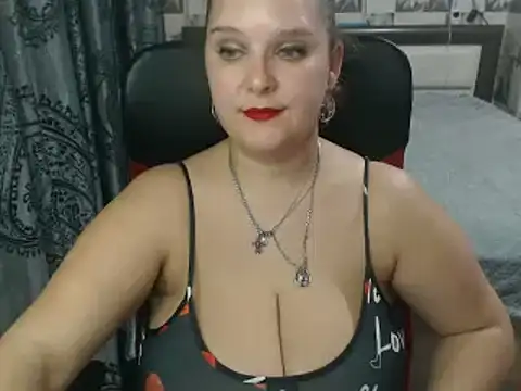 Snapshot of Boolochka chatting on February 2025 08:31:01 PM Boolochka online show from February 2025 08:31:01 PM