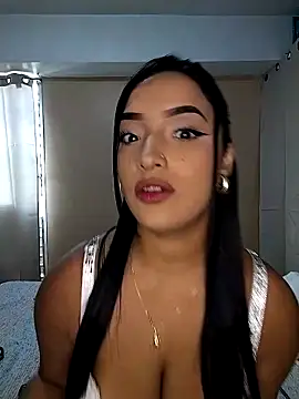 Snapshot of Shantal_Lovee chatting on April 2026 01:15:01 PM Shantal Lovee online show from April 2026 01:15:01 PM