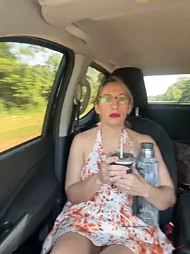 Snapshot of Gatitacarlita chatting on November 2025 12:30:01 PM Gatitacarlita online show from November 2025 12:30:01 PM