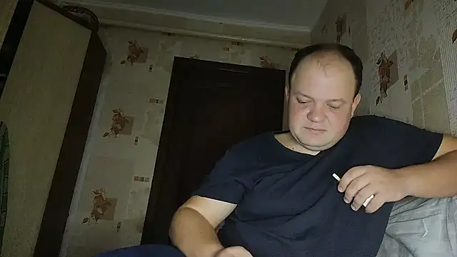 Snapshot of Dimka132 chatting on December 2024 10:39:01 AM Dimka132 online show from December 2024 10:39:01 AM