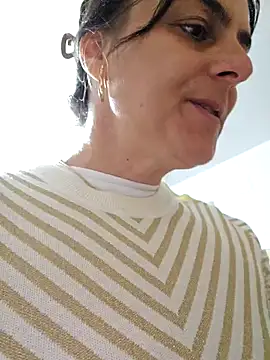 IsabelleCraft online show from October 2025 12:01:02 PM