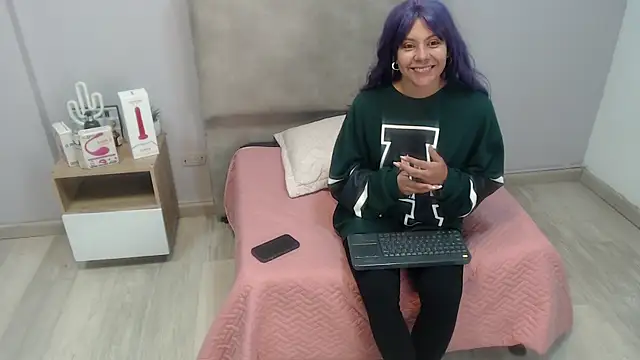 valevicious online show from October 2025 01:31:01 PM