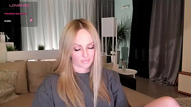 Libby Nora online show from December 2024 03:44:01 PM