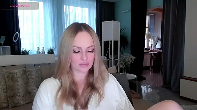 Libby Nora online show from January 2025 10:58:02 AM