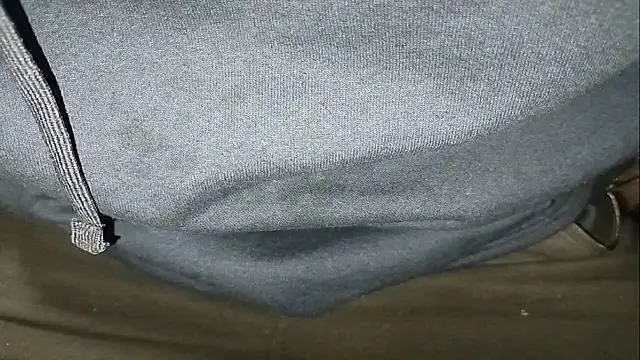 Snapshot of robertocastillo-2017 chatting on April 2026 01:14:01 AM robertocastillo-2017 online show from April 2026 01:14:01 AM