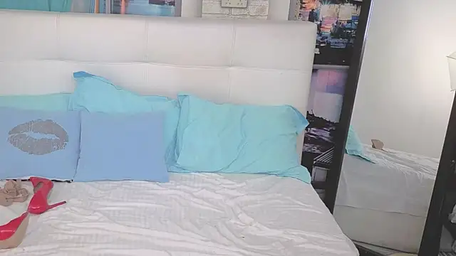 IvyHotFoxy online show from September 2025 07:15:02 PM