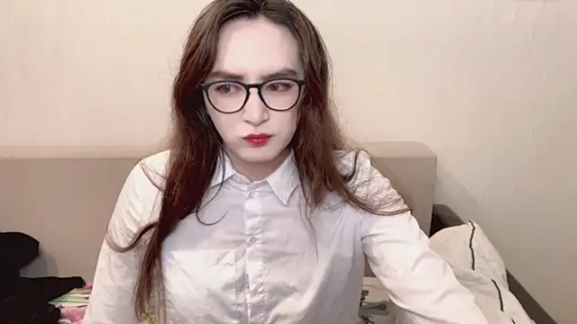 MinniMaksy online show from June 2026 10:05:02 PM