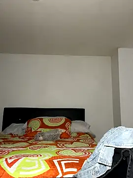 swrennn19 online show from September 2025 12:55:01 AM