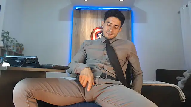 Andrew 4  online show from November 2025 03:16:02 AM