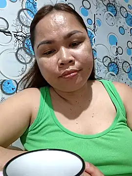 XXLorie 02 online show from March 2026 12:38:02 PM