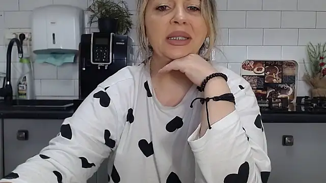 erikaerika online show from February 2025 08:31:02 AM