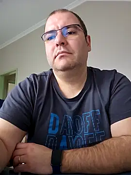 Snapshot of Andrew1900529 chatting on December 2024 07:47:02 AM Andrew1900529 online show from December 2024 07:47:02 AM