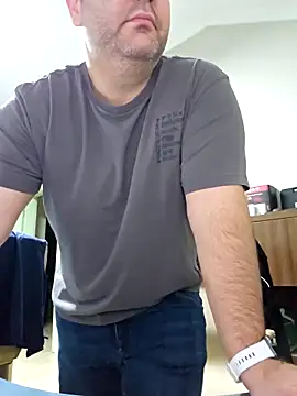 Snapshot of Andrew1900529 chatting on December 2025 05:35:02 AM Andrew1900529 online show from December 2025 05:35:02 AM