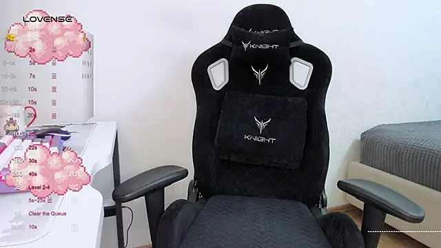 SkyqueenI online show from March 2025 09:46:01 AM