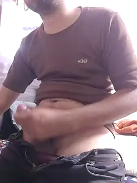 Snapshot of HotBoyOm chatting on February 2025 05:29:01 AM HotBoyOm online show from February 2025 05:29:01 AM