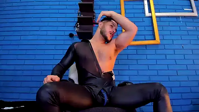 TheIan26 online show from December 2024 11:37:01 PM