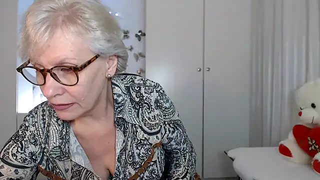 Ghertrude52 online show from March 2025 04:03:01 AM