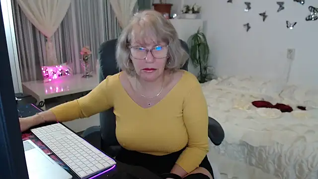 Ghertrude52 online show from October 2025 03:07:01 AM