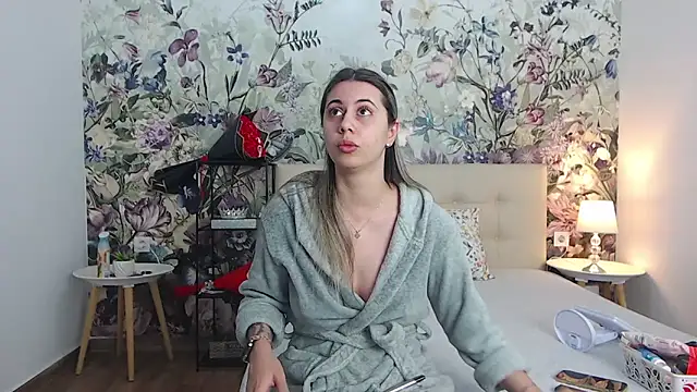 RoseDiamond06 online show from June 2026 07:54:02 AM