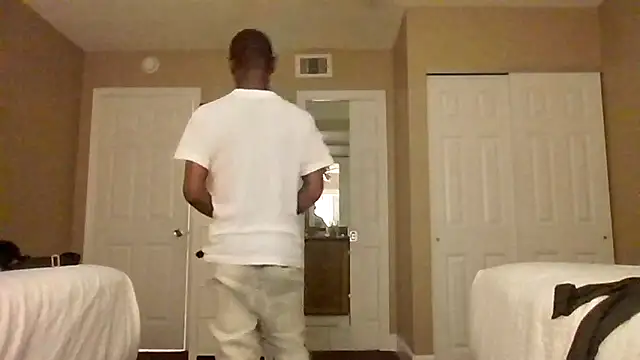 MrRuddeebony online show from April 2026 09:29:01 AM