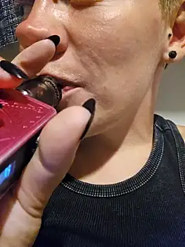 Snapshot of PinkTheHawk chatting on December 2024 08:22:02 AM PinkTheHawk online show from December 2024 08:22:02 AM