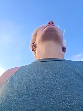 Snapshot of PinkTheHawk chatting on March 2025 05:59:02 AM PinkTheHawk online show from March 2025 05:59:02 AM