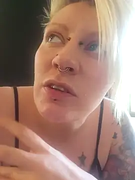 PinkTheHawk online show from December 2025 02:54:02 AM