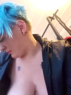 PinkTheHawk online show from April 2026 10:29:02 PM