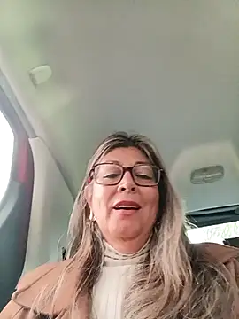 Snapshot of emma_tour chatting on April 2026 08:48:01 PM emma tour online show from April 2026 08:48:01 PM