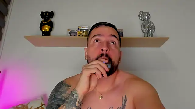 camilo restrepo21 online show from October 2025 11:51:02 PM