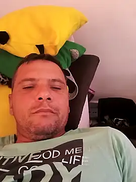 Snapshot of Lucy_1_roso chatting on September 2025 11:34:01 AM Lucy 1 roso online show from September 2025 11:34:01 AM