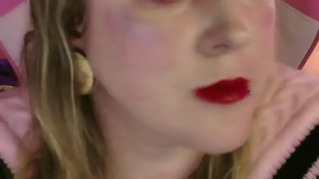 kisicaxx online show from February 2025 12:50:01 PM