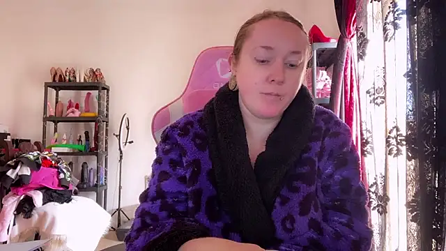 kisicaxx online show from January 2026 11:04:01 AM