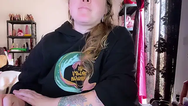 kisicaxx online show from March 2026 01:26:01 PM