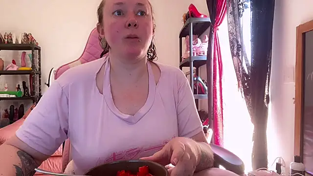 kisicaxx online show from June 2026 08:57:01 AM