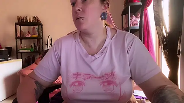 kisicaxx online show from June 2026 04:32:02 AM
