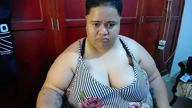 Snapshot of hotlesby4uxxx chatting on May 2026 01:02:02 AM hotlesby4uxxx online show from May 2026 01:02:02 AM