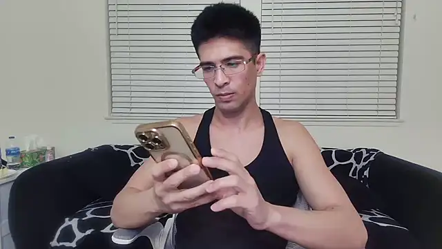 SebastianReiss online show from April 2026 04:48:01 AM