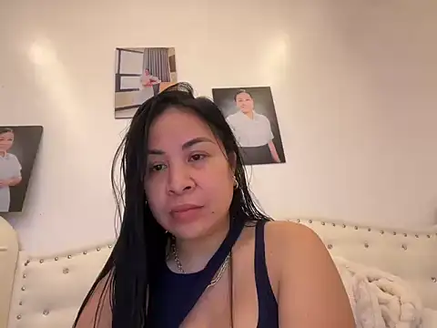 Snapshot of Tightwetholesxx chatting on March 2026 06:39:01 AM Tightwetholesxx online show from March 2026 06:39:01 AM