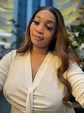   Nessa   online show from December 2024 01:11:02 PM