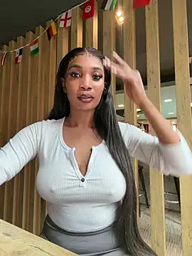 Snapshot of __Nessa__ chatting on July 2026 11:28:01 AM Nessa online show from July 2026 11:28:01 AM
